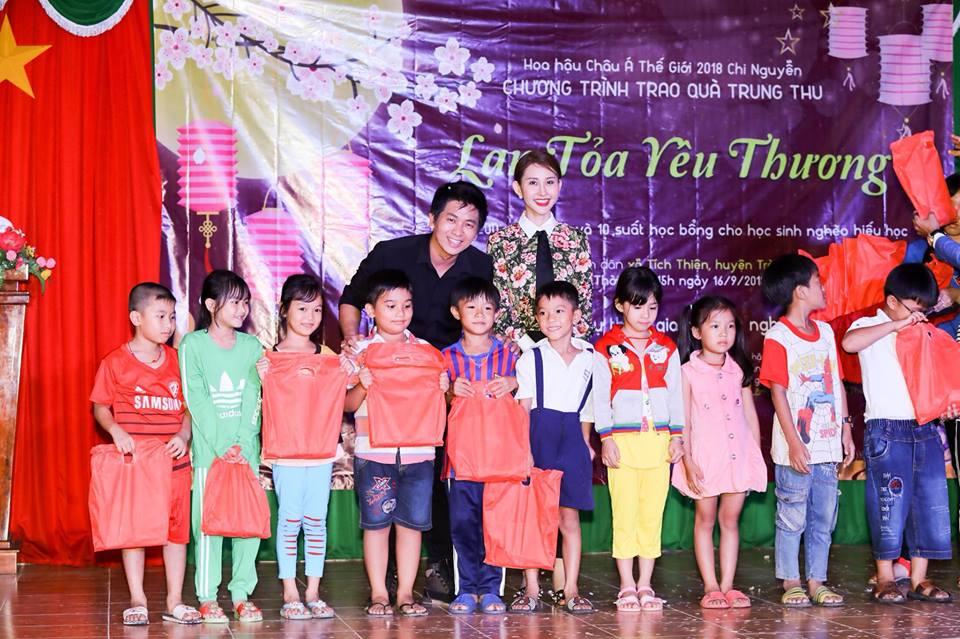 Hoa hậu Việt đăng quang năm 2018: Người phủ sóng truyền thông, kẻ lặn mất tăm khỏi showbiz-26