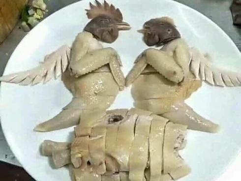 Trổ tài làm món 'gà luộc uyên ương' cực ấn tượng lần đầu ra mắt bố mẹ vợ tương lai, chàng trai được dân mạng vỗ tay rần rần