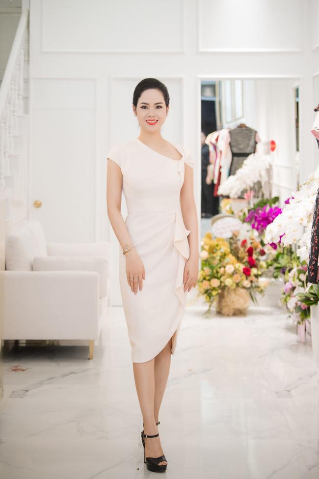 Hoa hậu Thùy Lâm lần nào xuất hiện cũng gây thương nhớ-10