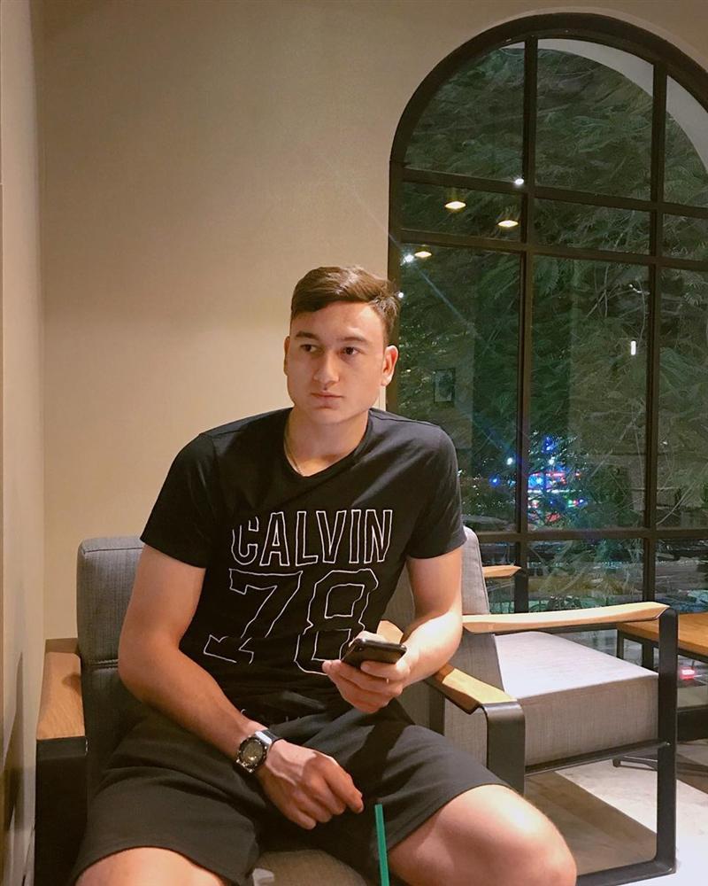 4 anh chàng lai Việt - Nga đẹp trai, cao ráo được ví như cực phẩm-8