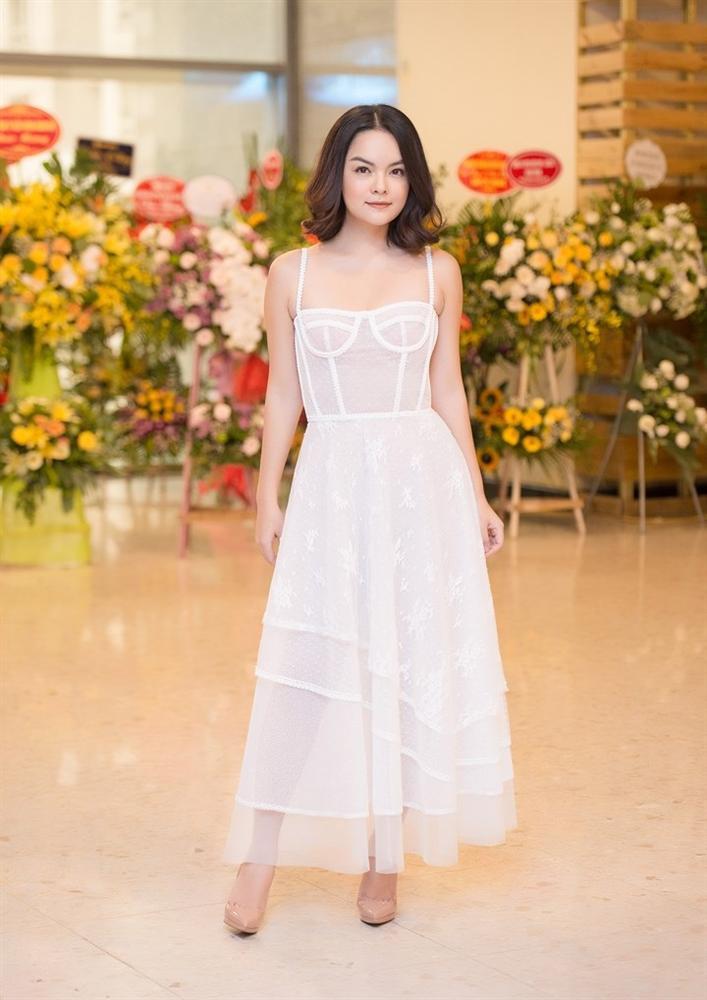 Lúc nào cũng kín cổng cao tường, vậy mà Phạm Quỳnh Anh cũng có lúc sexy không tưởng-9