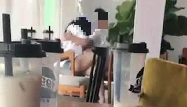 Lan truyền chóng mặt clip cặp nam nữ 15 tuổi mây mưa trong quán trà sữa ở Lạng Sơn-1