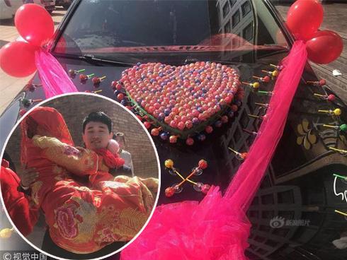 Chỉ với 520 cây kẹo mút đã có được con gái nhà người ta, anh chàng lập kỷ lục với màn cưới vợ không thể 'lãi' hơn