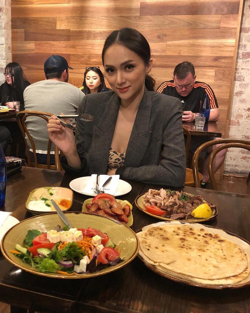 Tăng Thanh Hà tái xuất rạng rỡ nhưng vẫn lộ rõ thân hình gầy gò-3