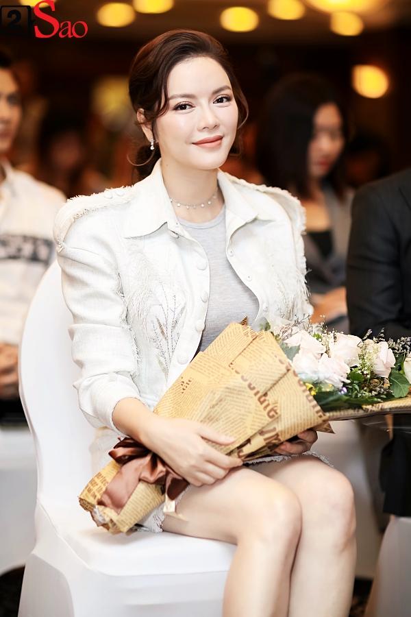 Lý Nhã Kỳ bật mí mỹ nam Giày thủy tinh thích mắm tôm, mắm nêm của Việt Nam-4