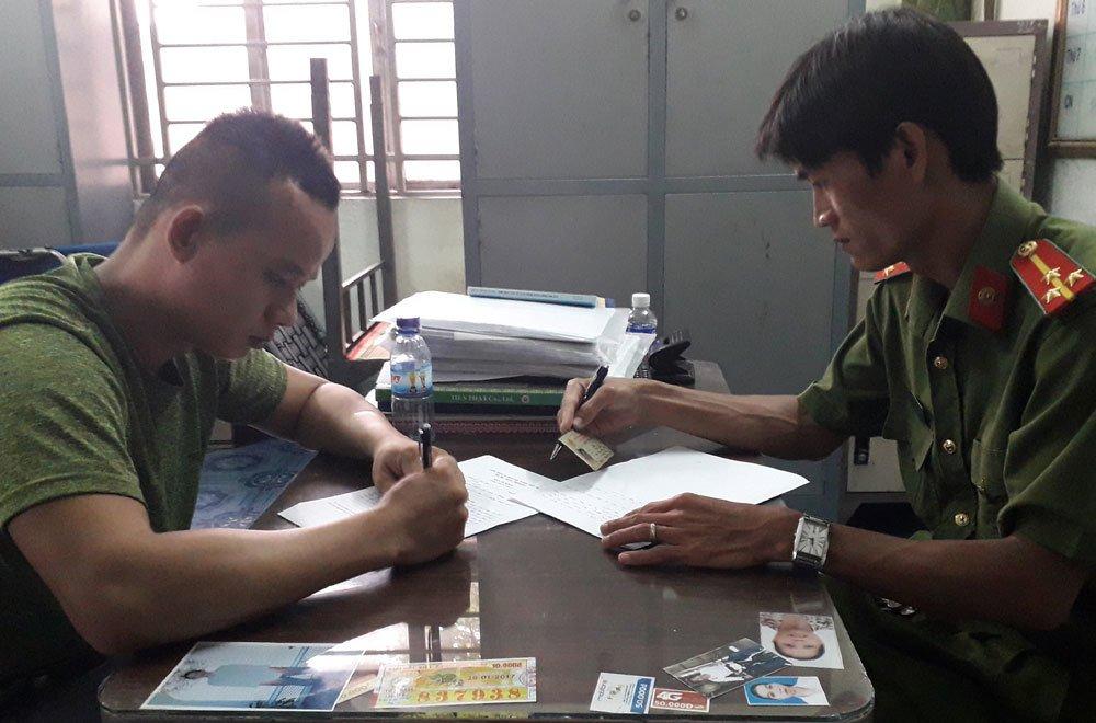 Cự cãi vì dựng xe không đúng chỗ, 1 người bị đâm chết-2