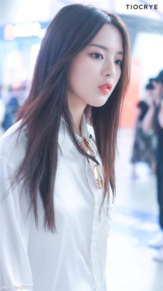 Mỹ nhân đình đám Hoa ngữ Dương Siêu Việt: Nghịch lý showbiz khi bất tài lại được tung hô-6