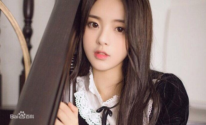 Mỹ nhân đình đám Hoa ngữ Dương Siêu Việt: Nghịch lý showbiz khi bất tài lại được tung hô-3