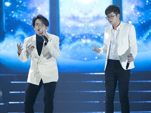 Bùi Anh Tuấn rơi nước mắt khi cover ca khúc về mẹ từng gây bão mạng xã hội-3