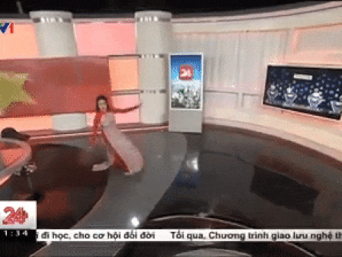 Động đất rung cả trường quay, nam MC vẫn gắng giữ thần thái chuyên nghiệp dẫn nốt chương trình-2