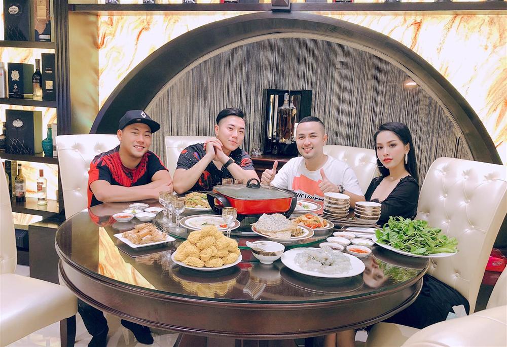 Huyền Baby khoe con trai đáng yêu hết nấc chỉ trong clip dài 25 giây-2