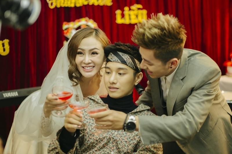 Tên ca khúc nhạy cảm của Bảo Anh, Mr Cần Trô đi hát, Juun Đăng Dũng làm MV về hội bạn trai cũ của cô dâu-9