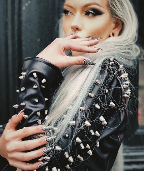 Cô nàng thẩm mỹ thành búp bê sống, tự nhận bản thân là kiệt tác-2