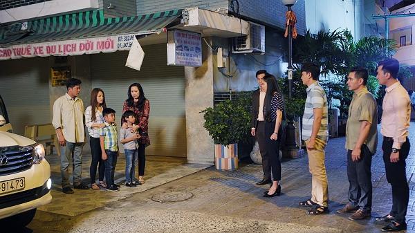 Gạo nếp gạo tẻ tập 68: Bước đường cùng của kẻ phản bội, Công quỳ gối xin Hương cưu mang mẹ và em gái-10