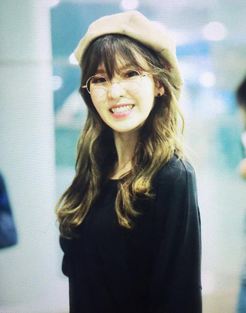 Mũ beret cổ điển phủ sóng tủ đồ sao Hàn mùa thu 2018-5