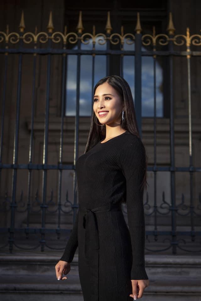 Trần Tiểu Vy thể hiện đẳng cấp hoa hậu khi biến 3 set đồ bình thường trở nên sang chảnh ngút ngàn-5