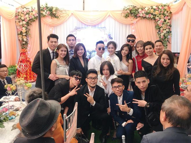 Khoe hành trang đưa vợ đi đẻ, JustaTee và hotgirl Trâm Anh bị soi chuyện ăn cơm trước kẻng-3