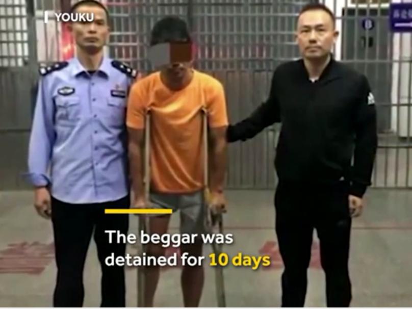 Nhà giàu nứt đố đổ vách, bà lão vẫn giả làm ăn mày để… kiếm tiền thuê osin-3