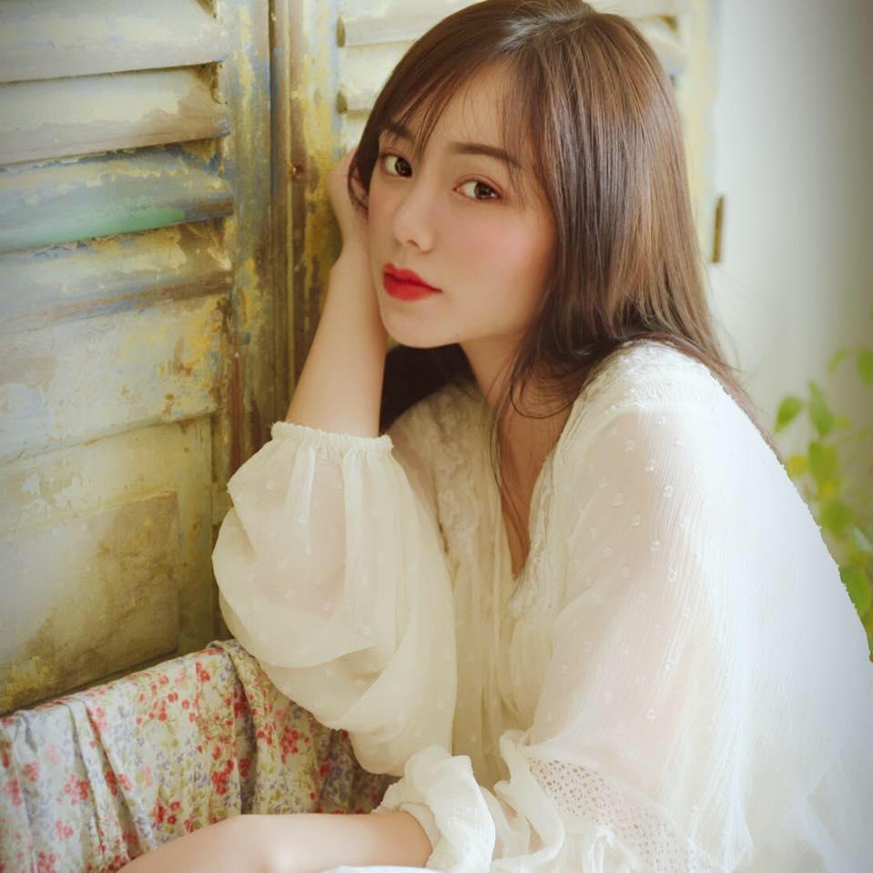 Em gái Lan Cave: Thế lực nhan sắc mới nổi trong Quỳnh Búp Bê-8