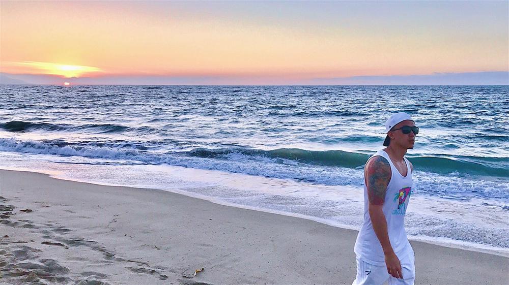 Phương Ly chém tiếng Hàn như gió cùng trai lạ-2