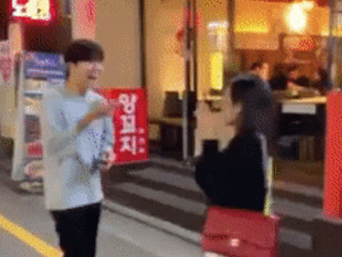 Phương Ly 'chém' tiếng Hàn như 'gió' cùng trai lạ