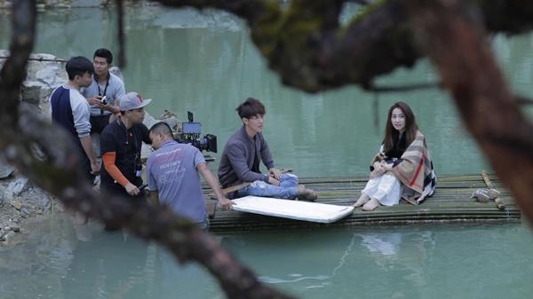 Ngân Khánh và Song Luân hẹn hò lãng mạn ở Tuyệt Tình Cốc đẹp như mơ-2