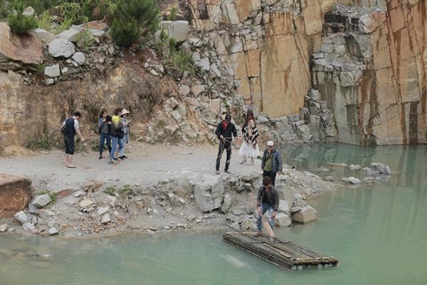 Ngân Khánh và Song Luân hẹn hò lãng mạn ở Tuyệt Tình Cốc đẹp như mơ-4