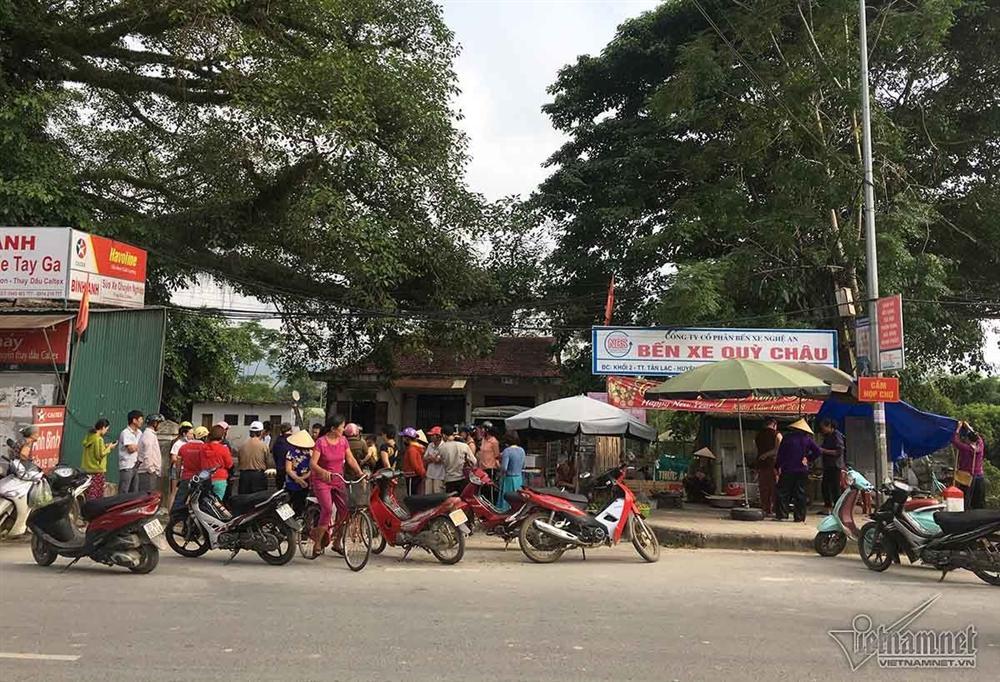 Ớn lạnh cảnh chích điện giết cá sấu ở thủ phủ đá đỏ-6