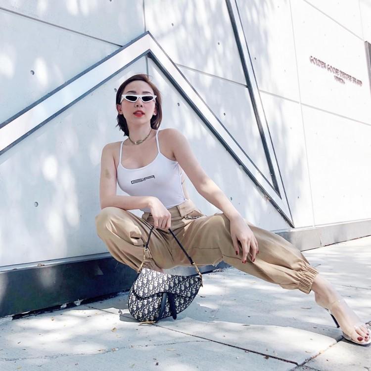 Muốn có ảnh sống ảo hút ngàn like, học ngay thánh pose dáng Tóc Tiên đi-2