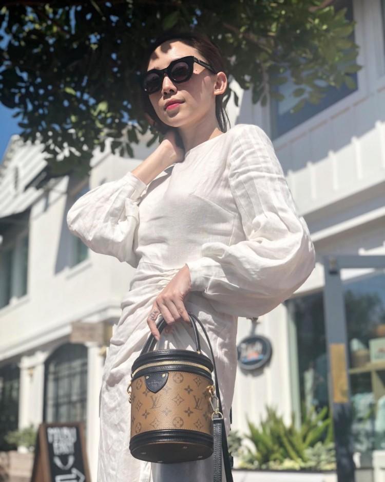 Muốn có ảnh sống ảo hút ngàn like, học ngay thánh pose dáng Tóc Tiên đi-5