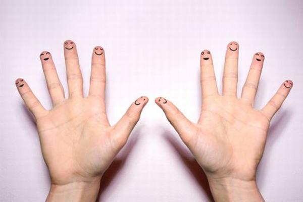 Bật mí chuyện hôn nhân qua số lượng hoa tay của mỗi người-1