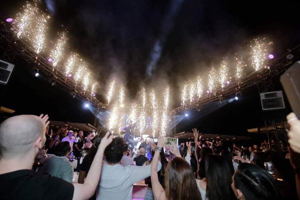 Hoàng Thùy Linh hội ngộ Apl.de.ap trong đêm nhạc đẳng cấp-4