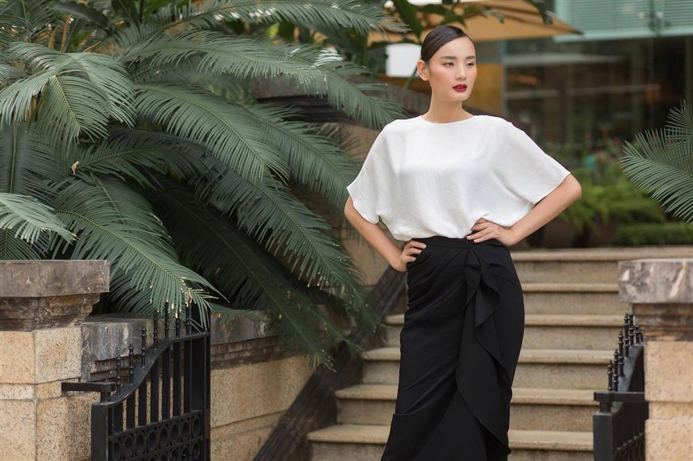 Ngọc Trinh để lộ thân hình teo tóp không nóng bỏng như thường thấy-5