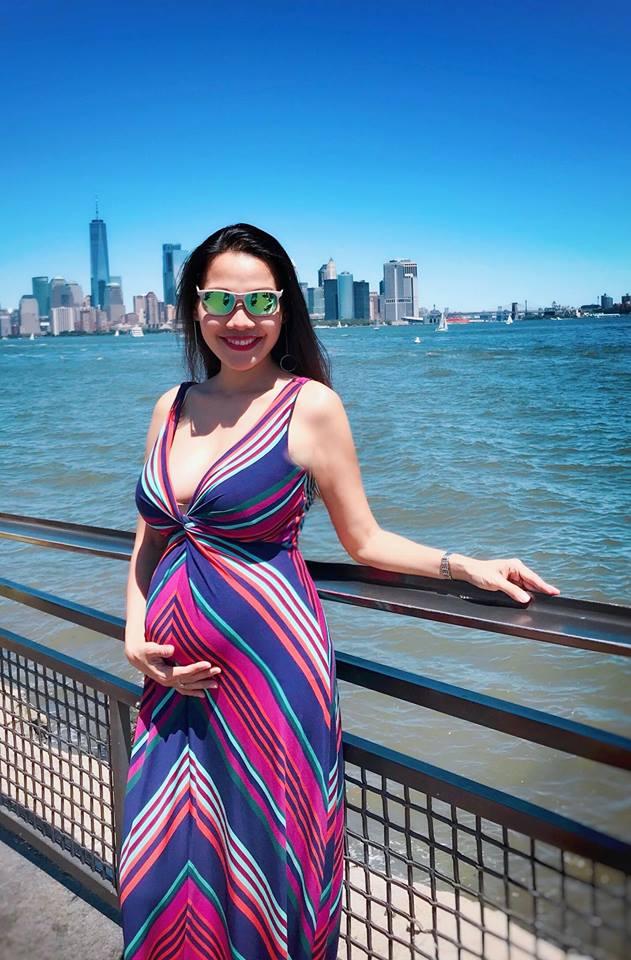 MC tuyển chồng lần đầu tiết lộ chuyện bầu bí nhận cơn bão chúc mừng-4