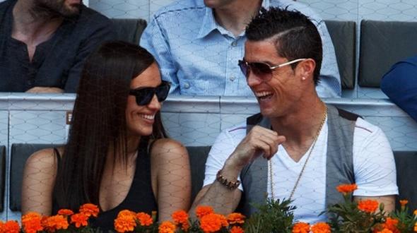 Siêu mẫu Irina Shayk và tài tử Bradley Cooper không hạnh phúc?-3