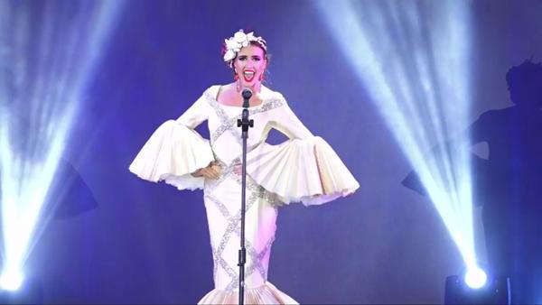 Bùi Phương Nga tỏa sáng với màn trình diễn quốc phục Ngũ Phụng Tề Phi tại Miss Grand International 2018-15