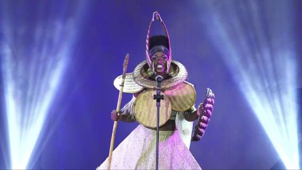 Bùi Phương Nga tỏa sáng với màn trình diễn quốc phục Ngũ Phụng Tề Phi tại Miss Grand International 2018-18