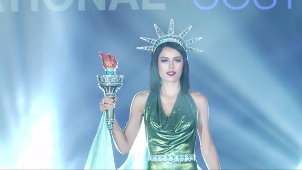 Bùi Phương Nga tỏa sáng với màn trình diễn quốc phục Ngũ Phụng Tề Phi tại Miss Grand International 2018-20