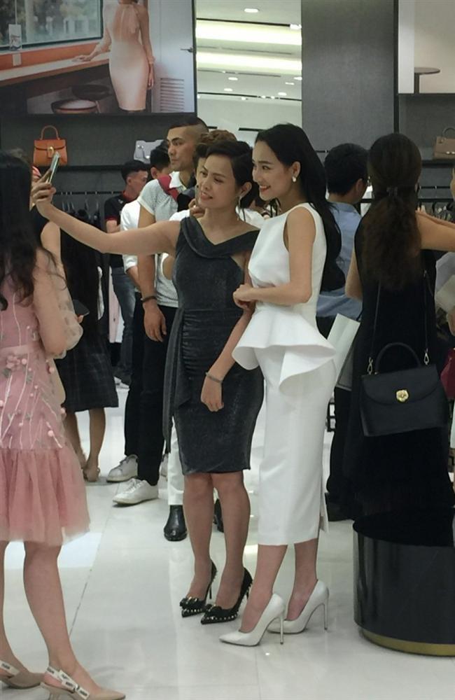 Em gái Nhã Phương buột miệng khai chị gái đang thực sự mang bầu và hồi hộp chờ đón thiên thần nhỏ-4