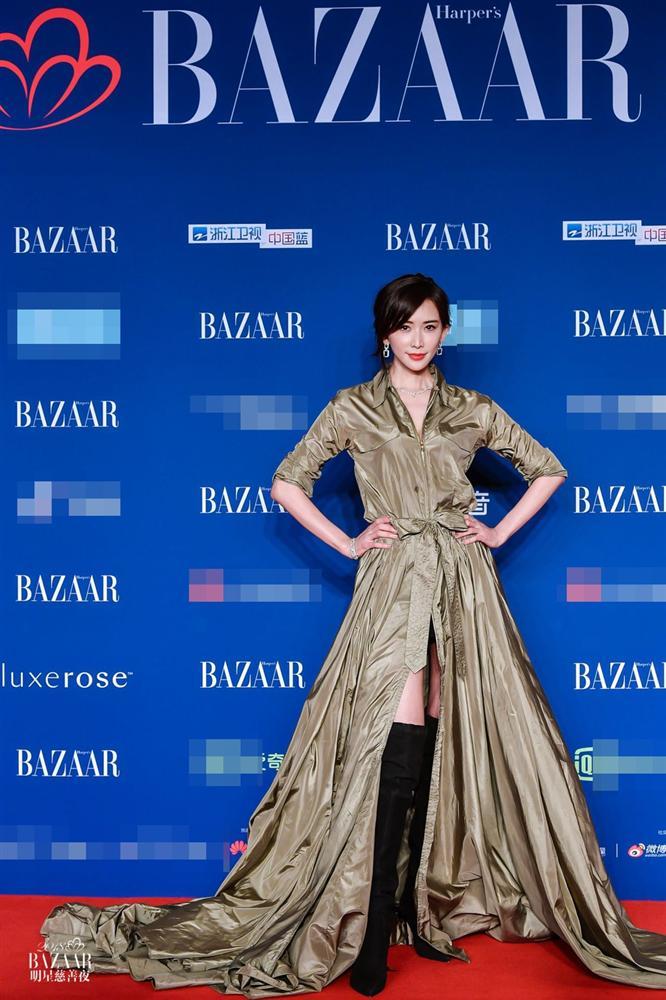 Thảm đỏ Bazaar: Dương Mịch chặt đẹp hội chị em, Hoàng hậu Đổng Khiết không kém phần quý phái-10
