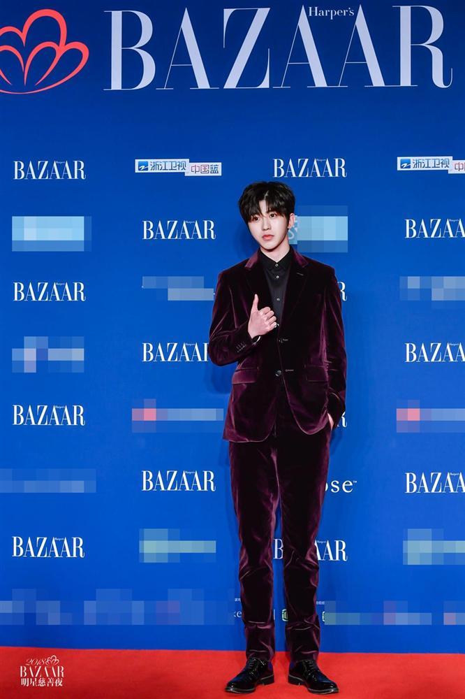 Thảm đỏ Bazaar: Dương Mịch chặt đẹp hội chị em, Hoàng hậu Đổng Khiết không kém phần quý phái-12