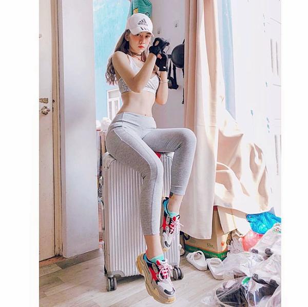 Cô gái đi xem lễ hội ca nhạc bất ngờ nổi tiếng vì quá xinh và gợi cảm-15