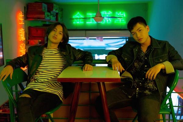 Mặc cho bản audio bị chê tơi tả, ca khúc trên bàn nhậu Hongkong1 vẫn được phát hành MV-4