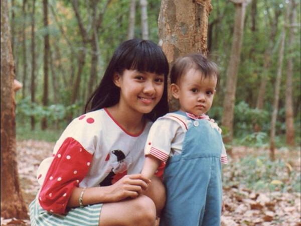 Lộ ảnh thời tấm bé, ai cũng ngỡ ngàng trước nhan sắc đẹp từ trong trứng của BTV Hoài Anh-4