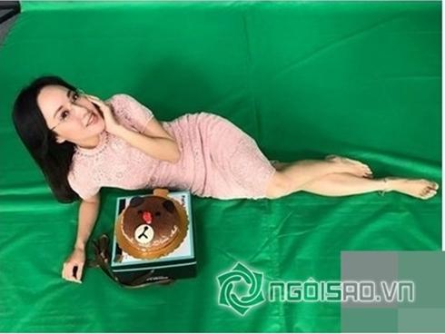 Lộ ảnh thời tấm bé, ai cũng ngỡ ngàng trước nhan sắc đẹp từ trong trứng của BTV Hoài Anh-11