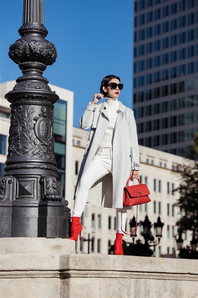 U40 Xuân Lan khoe street style eo thon dáng nuột giữa trời Âu-3