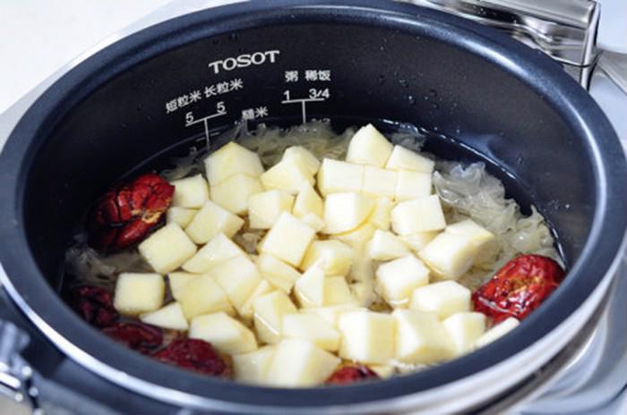 Thường xuyên ăn chè nấm tuyết làm theo cách này, cơ thể khỏe mạnh, da dẻ hồng hào như gái đôi mươi-4