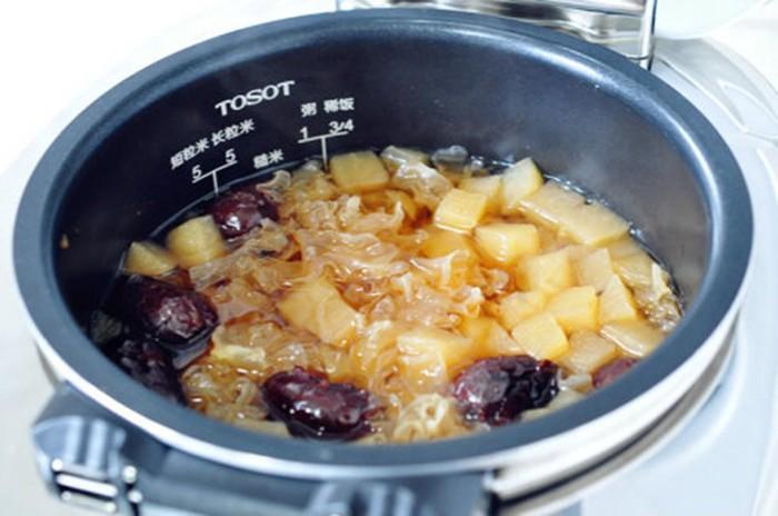 Thường xuyên ăn chè nấm tuyết làm theo cách này, cơ thể khỏe mạnh, da dẻ hồng hào như gái đôi mươi-5