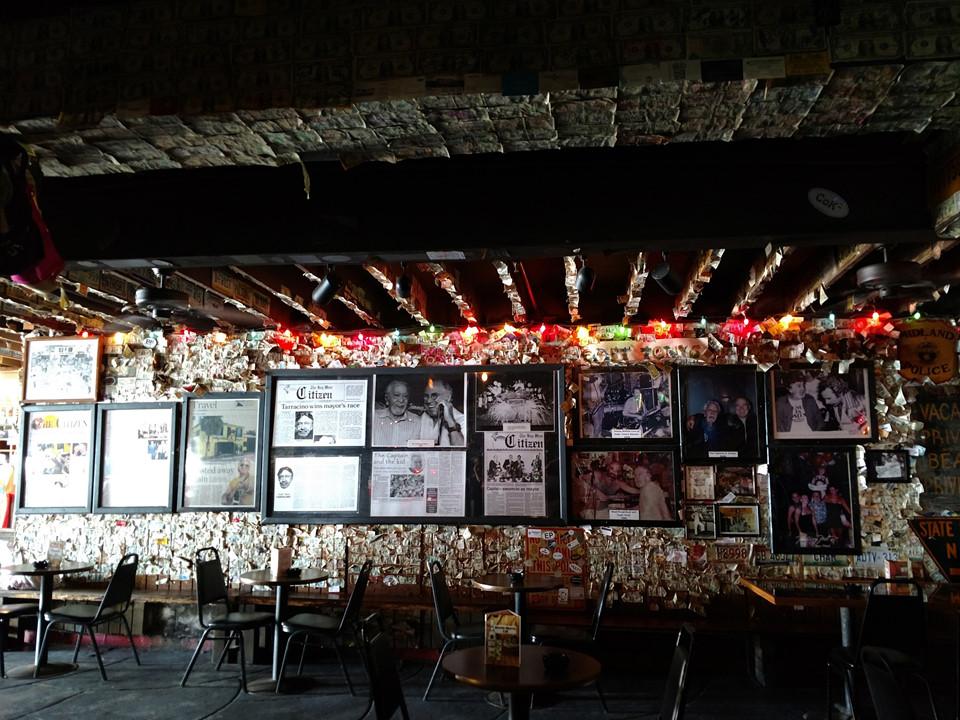 6 quán bar ở Mỹ nổi tiếng hút khách vì những hồn ma vất vưởng-9