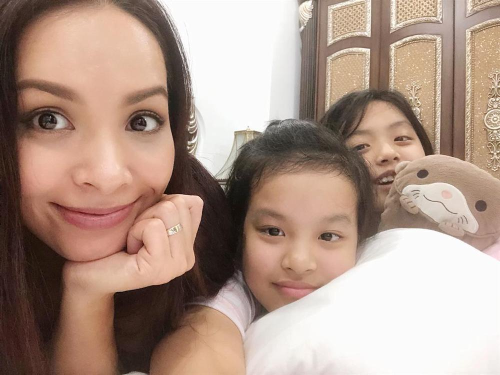 Hoa hậu Mỹ Linh cảm ơn bạn yêu Kỳ Duyên đã tổ chức sinh nhật cho cô-9